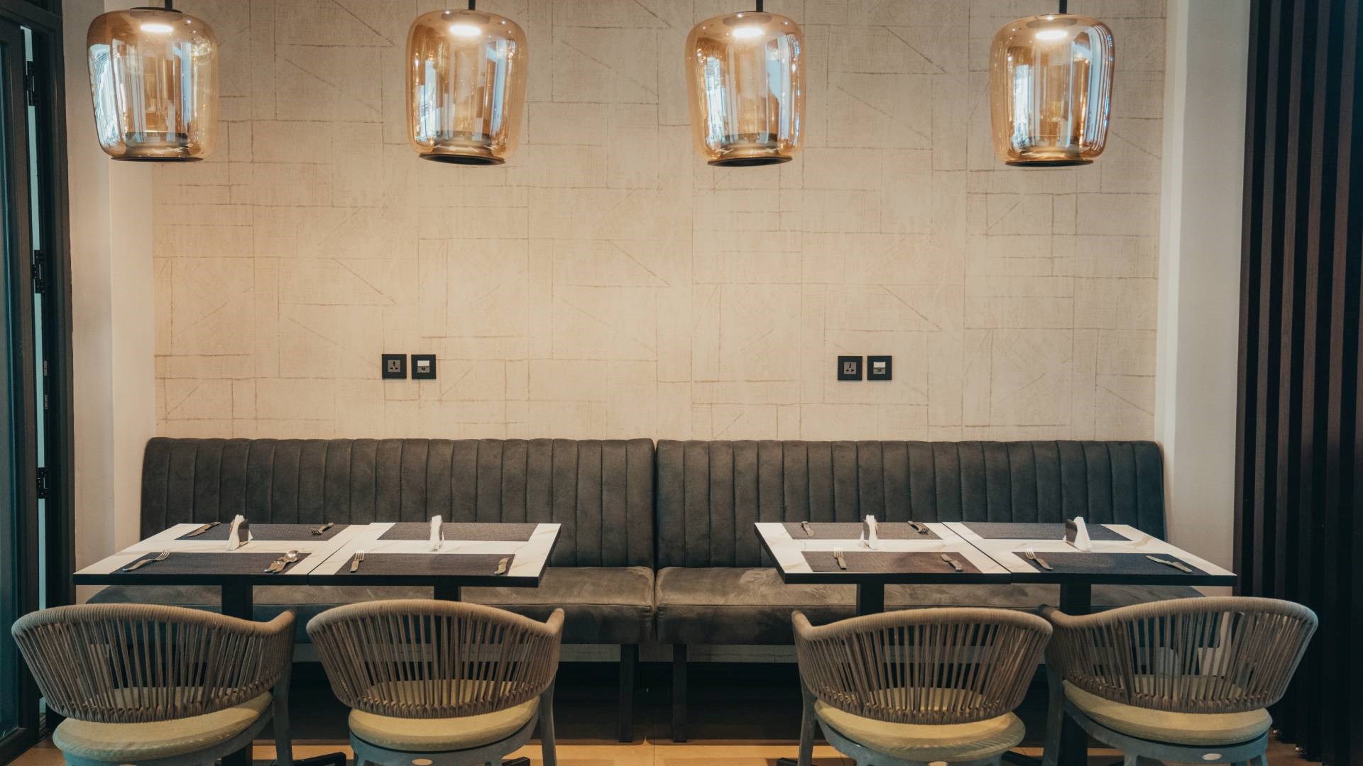 restaurant de l'hotel voila bagatelle